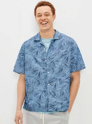 Grab Up to 60% Off Men's Shirts at American Eagle!