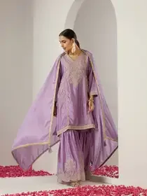 Grab Up to 89% Off on Ishin Women's Ethnic Wear - Starting at ₹583!