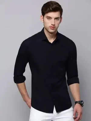 Grab Up to 72% Off on Men's Casual Shirts!