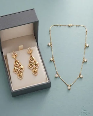 Snag Women's Accessories Starting at Just ₹149!